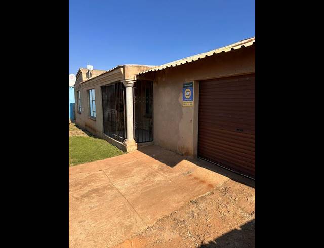 2 BEDROOM HOUSE FOR SALE IN VILLA LIZA